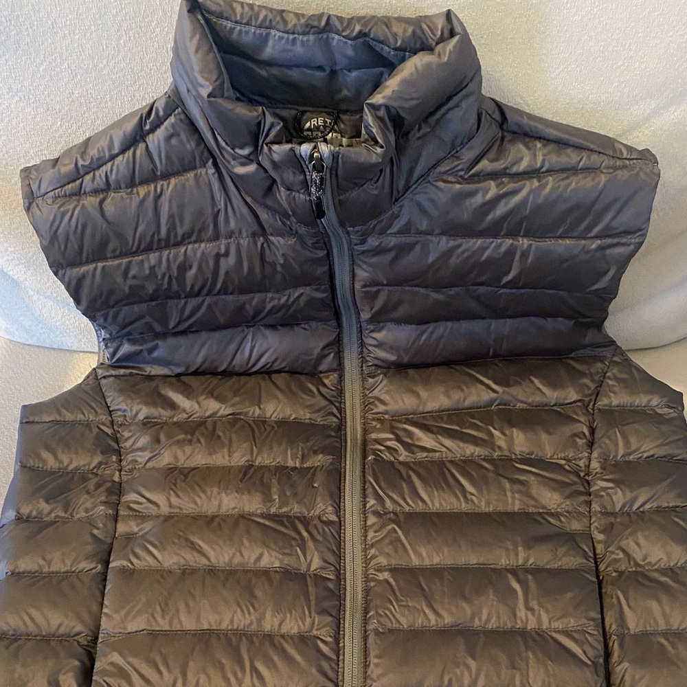 REI puffer vest - Medium